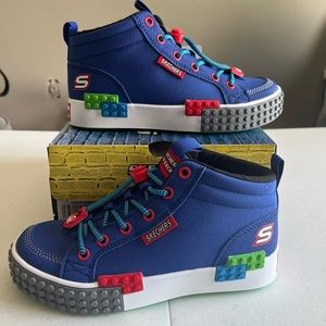Skechers Brick Kicks, Lego, Boys Size 1